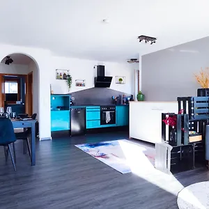  Apartment Terminal Design - Terrasse & Waiputv Deutschland